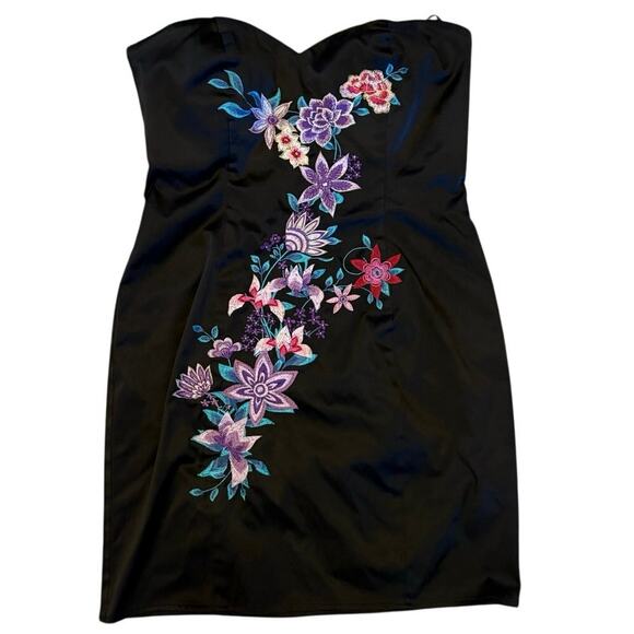 Woman's Lipsy London Strapless Mini Dress Black Floral Bodycon Size 6 - Picture 1 of 7